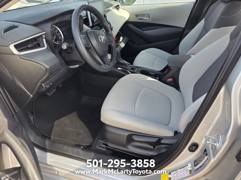 Used 2020 Toyota Corolla LE FWD image 6