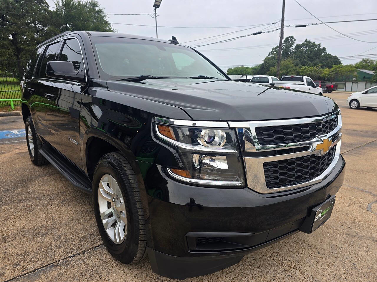 Used 2018 Chevrolet Tahoe LS image 3