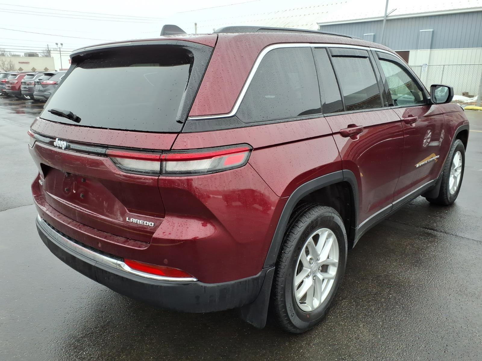 Used 2024 Jeep Grand Cherokee Laredo X w/ Luxury Tech Group I image 5