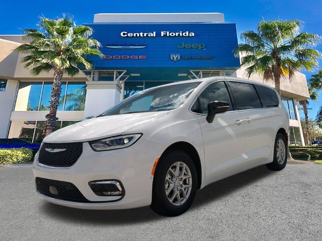 New 2026 Chrysler Pacifica Select FWD image 9