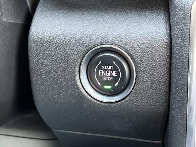 Used 2025 GMC Acadia Elevation image 35
