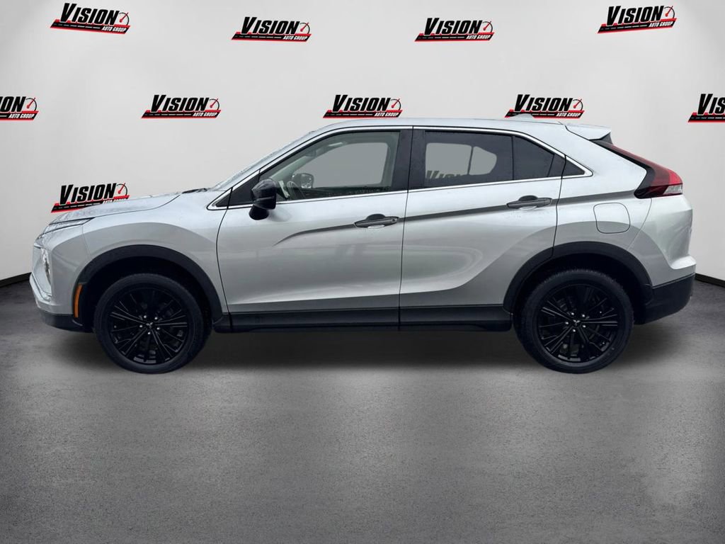 Used 2022 Mitsubishi Eclipse Cross LE image 8