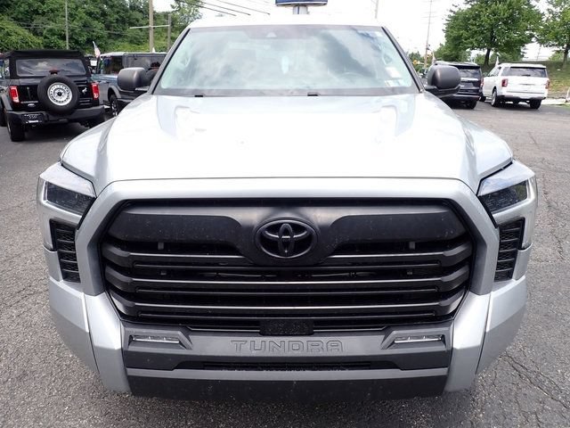 Used 2022 Toyota Tundra SR5 AWD/4WD image 9