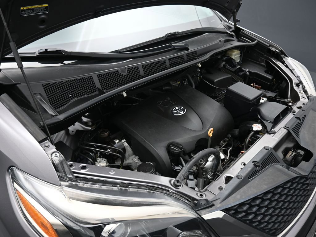 Used 2017 Toyota Sienna SE w/ SE Preferred Package image 65