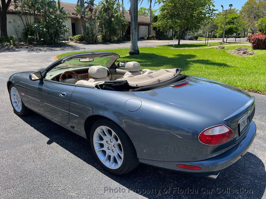 Used 2001 Jaguar XKR Convertible RWD image 3