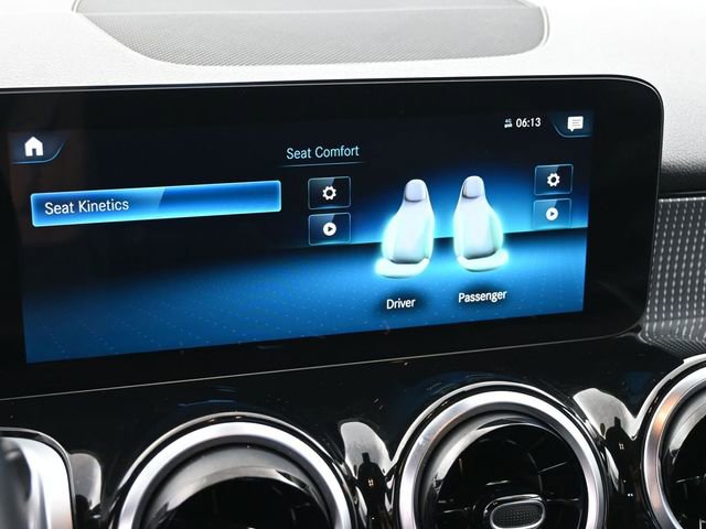 Used 2023 Mercedes-Benz GLB 250 4MATIC image 28