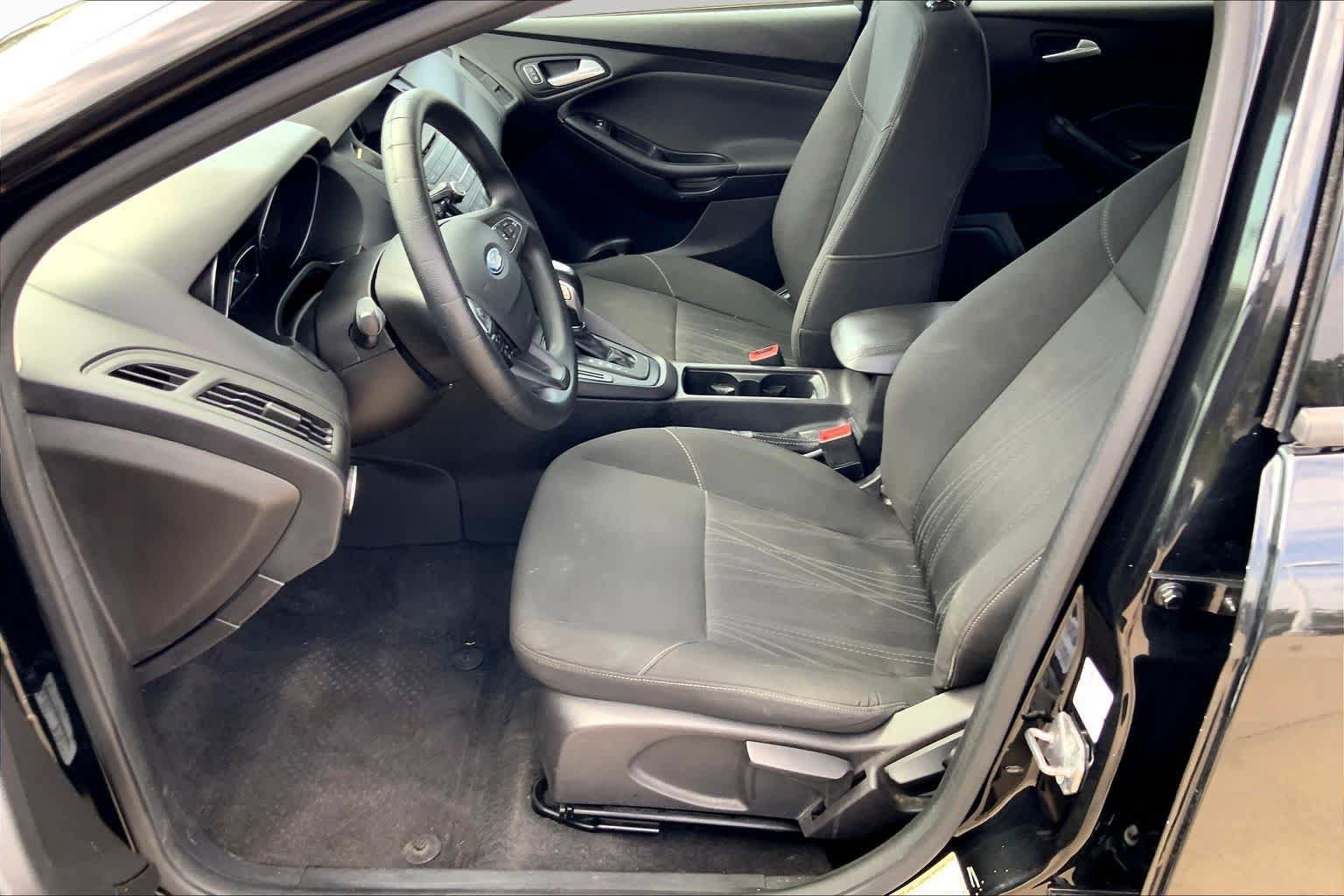 Used 2015 Ford Focus SE FWD image 8