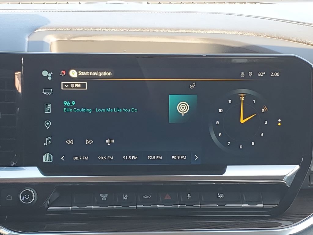 Used 2025 Chevrolet Silverado 2500 LT w/ Convenience Package image 27