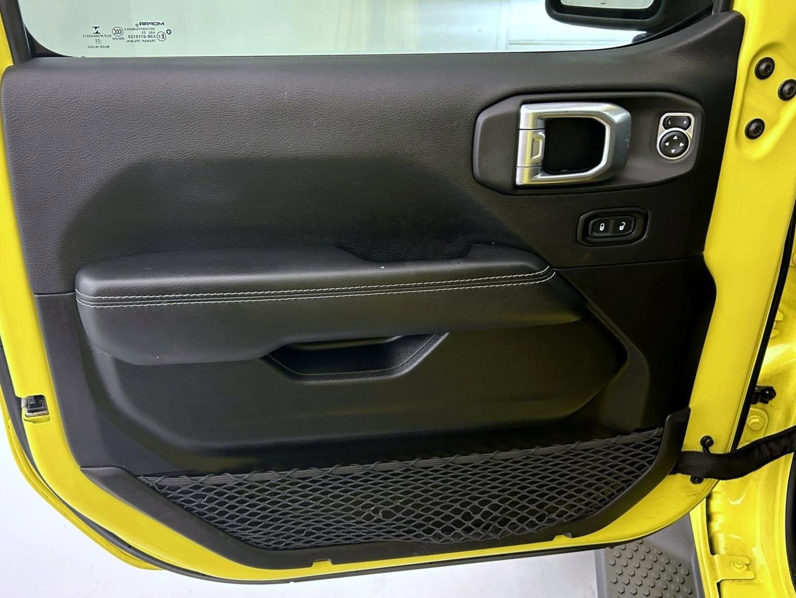 Used 2022 Jeep Wrangler Unlimited Sahara w/ Cold Weather Group image 9