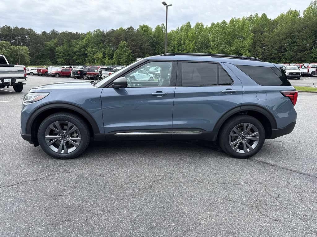 Used 2025 Ford Explorer Active w/ Active Comfort Package AWD/4WD image 4