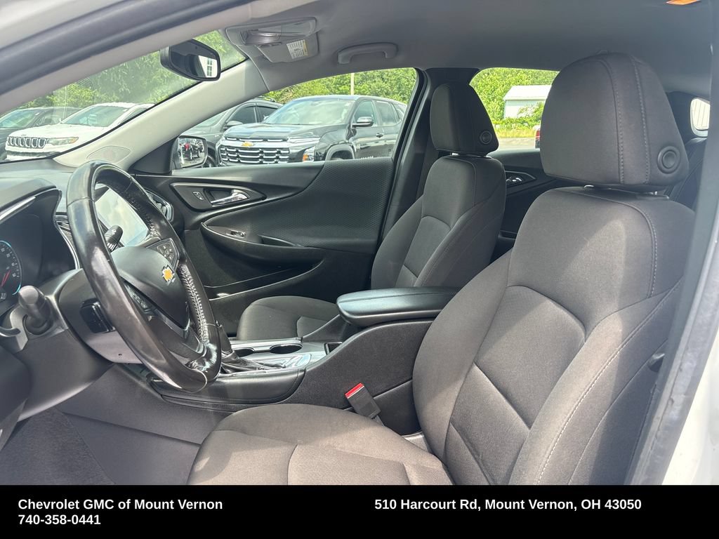 Used 2018 Chevrolet Malibu LT FWD image 12