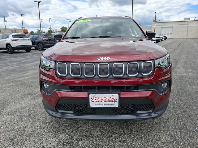 Used 2022 Jeep Compass Latitude w/ Convenience Group AWD/4WD image 3