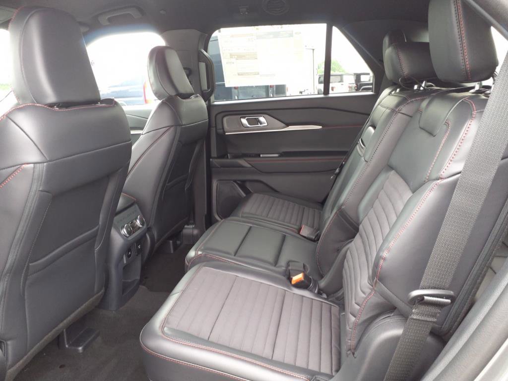 New 2025 Ford Explorer ST-Line w/ Premium Package image 13