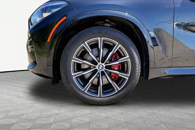 Used 2022 BMW X5 xDrive40i w/ M Sport Package AWD/4WD image 22