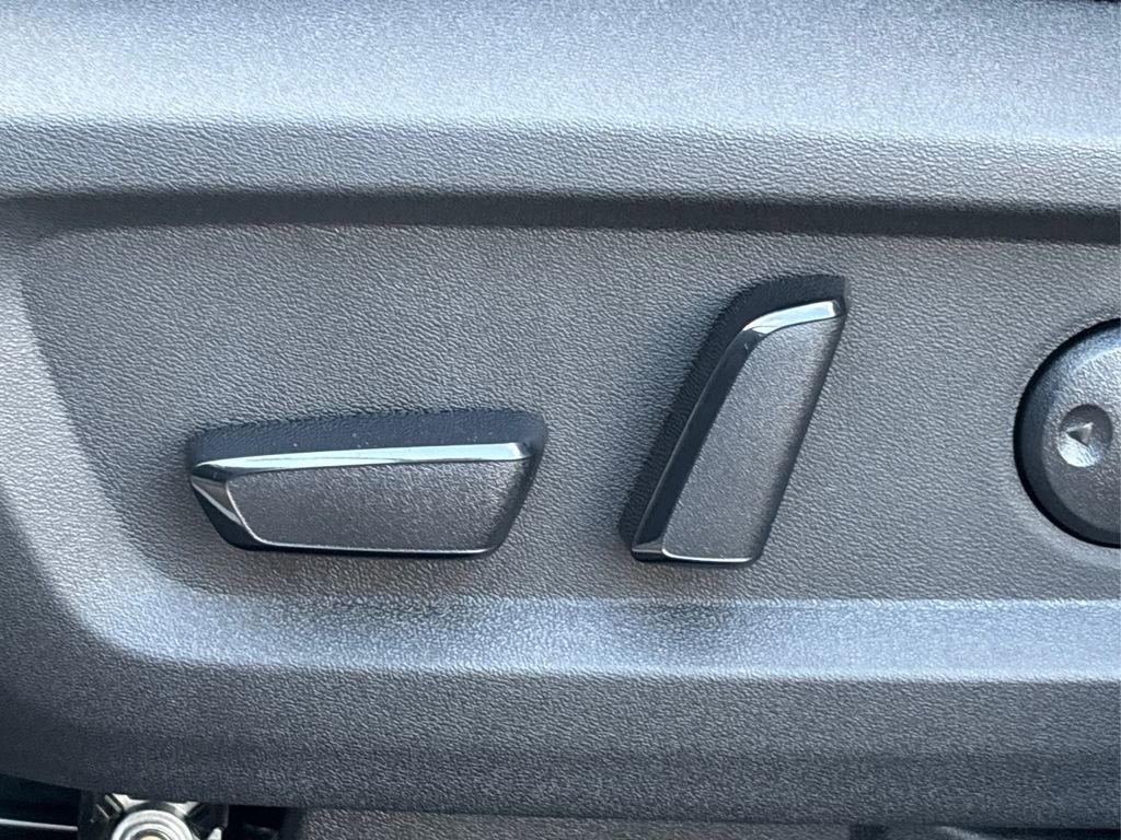 New 2026 Nissan Rogue SV image 25