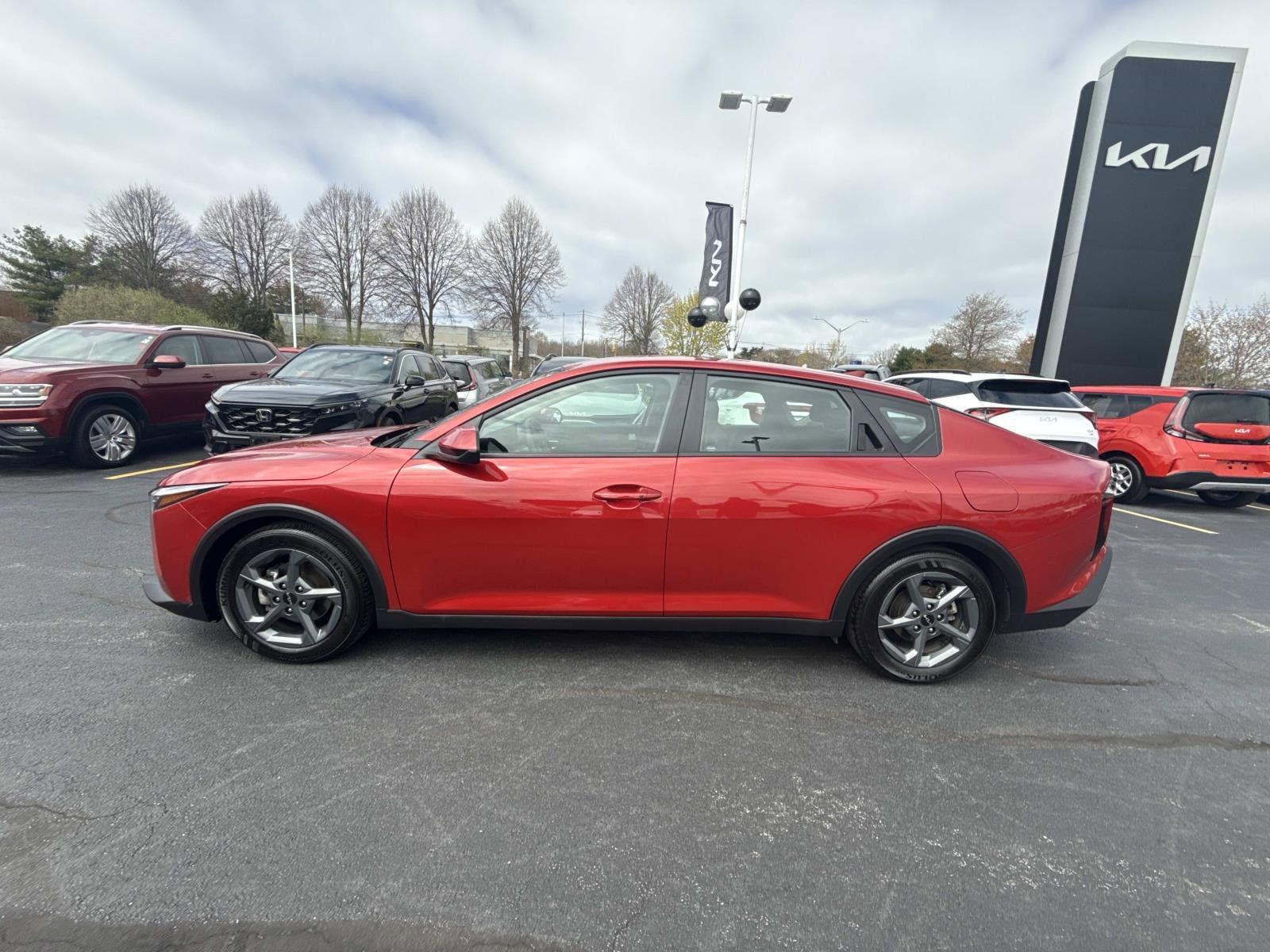 Used 2025 Kia K4 FWD image 2