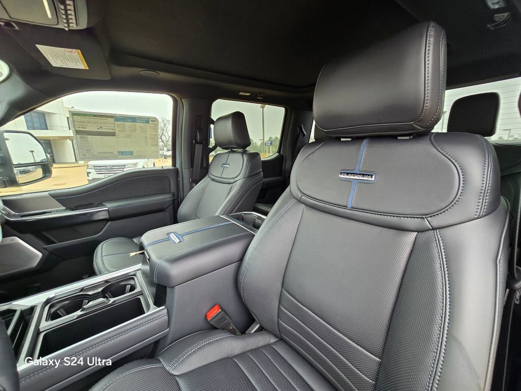 New 2026 Ford F250 Platinum w/ FX4 Off-Road Package AWD/4WD image 17