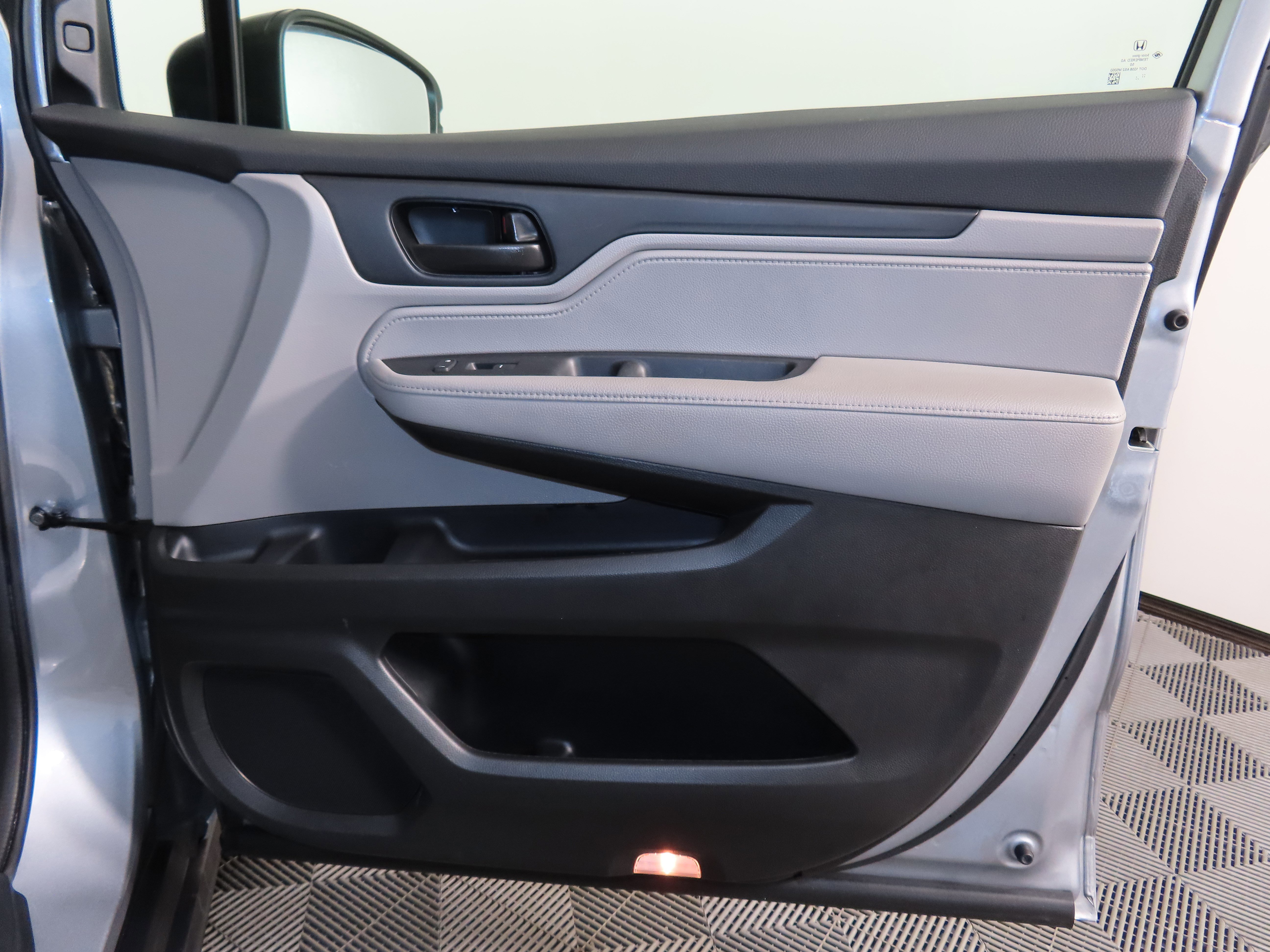 Used 2024 Honda Odyssey EX-L image 48