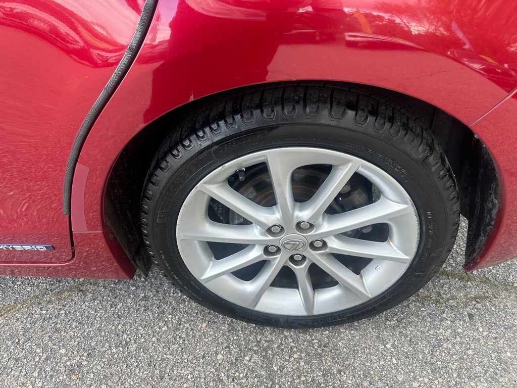 Used 2013 Lexus CT 200h w/ Premium Pkg w/Navigation image 9