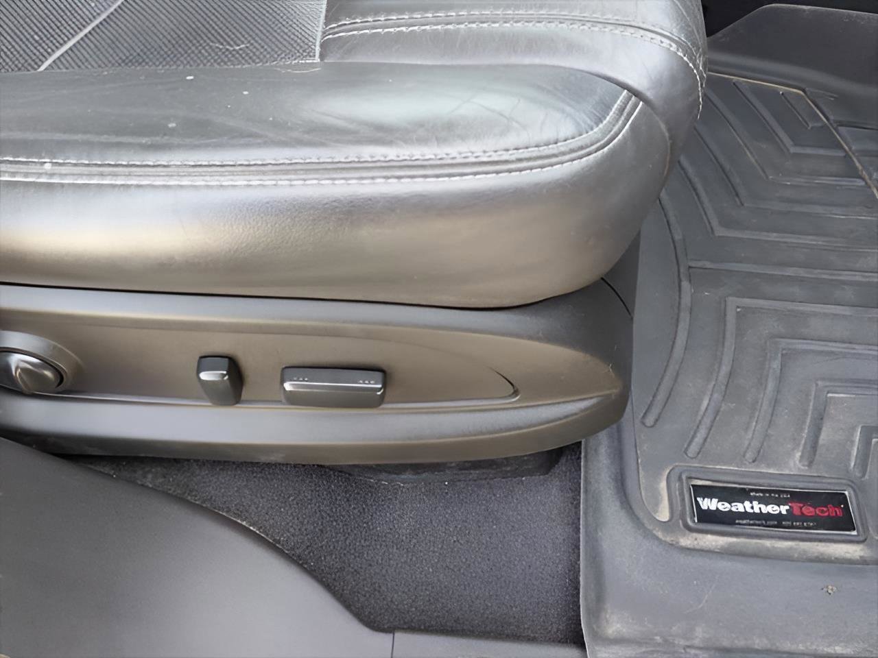 Used 2016 Buick Enclave Leather image 12