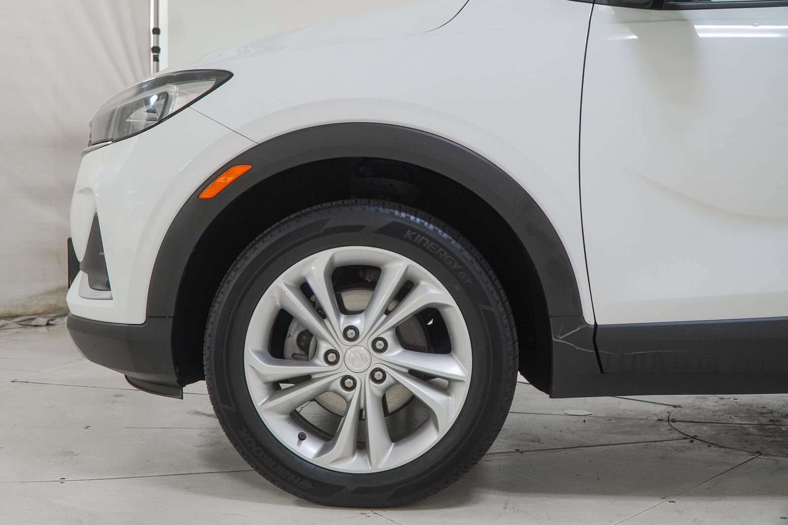 Used 2021 Buick Encore GX Preferred w/ Cold Weather Comfort Package AWD/4WD image 16