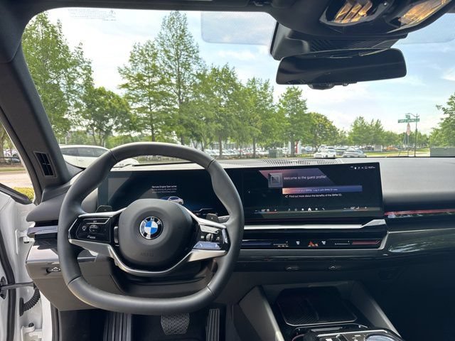 Used 2026 BMW 530i xDrive AWD/4WD image 12
