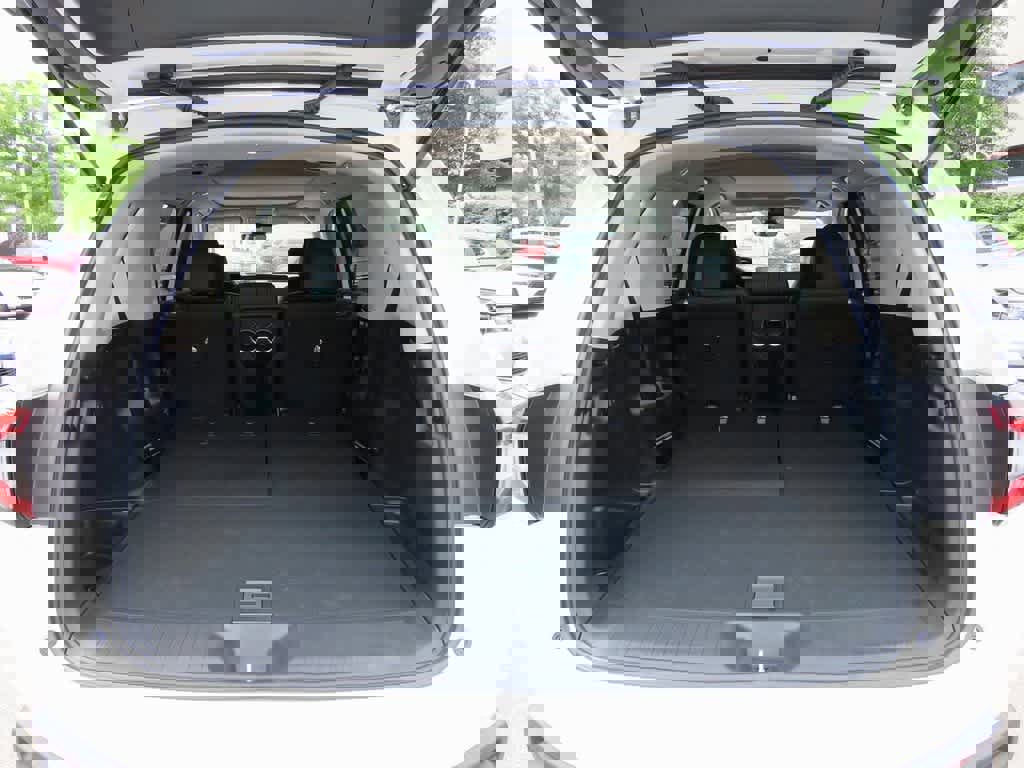 New 2025 Honda Pilot Touring image 11