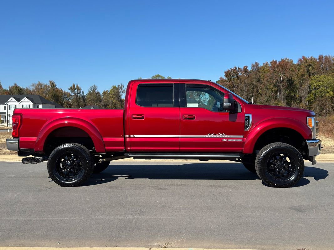 Used 2017 Ford F250 Lariat w/ Lariat Ultimate Package image 4