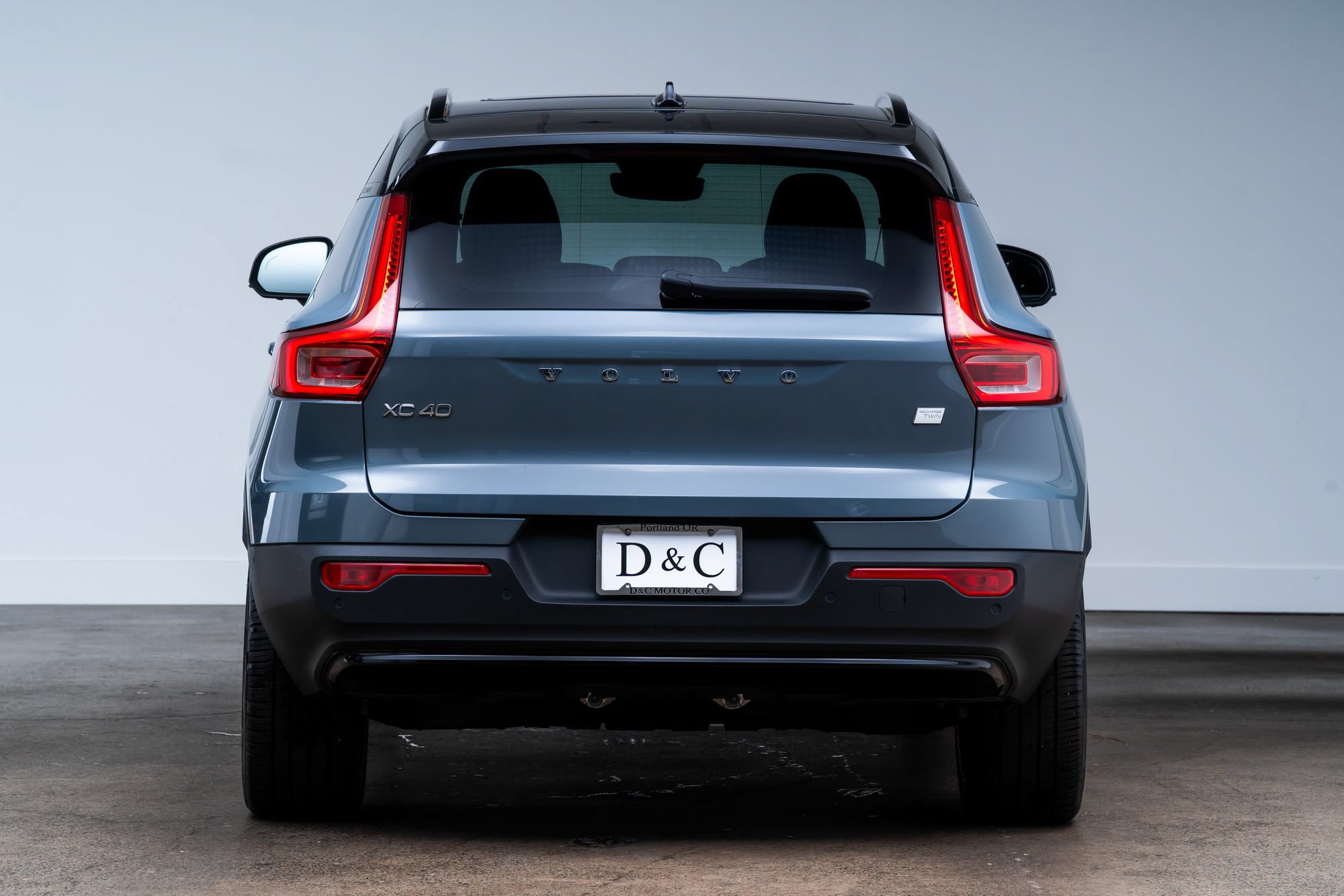 Used 2023 Volvo XC40 Recharge Ultimate w/ Protection Package Premier AWD/4WD image 5