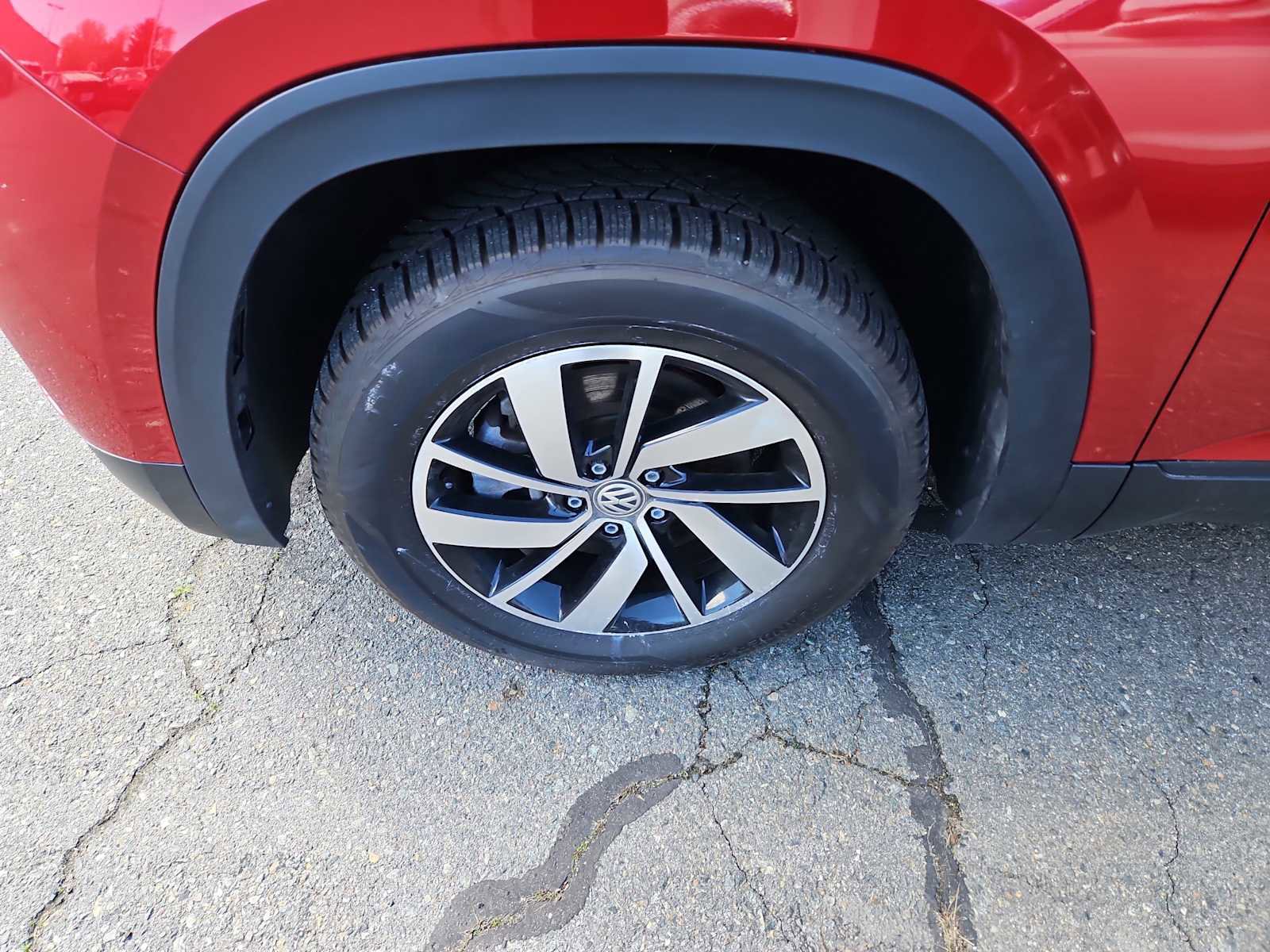 Used 2023 Volkswagen Atlas SE w/ Panoramic Sunroof Package AWD/4WD image 2