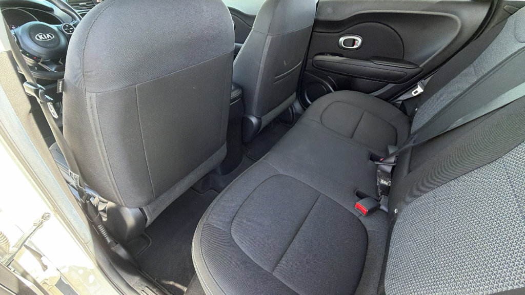 Used 2017 Kia Soul + image 24