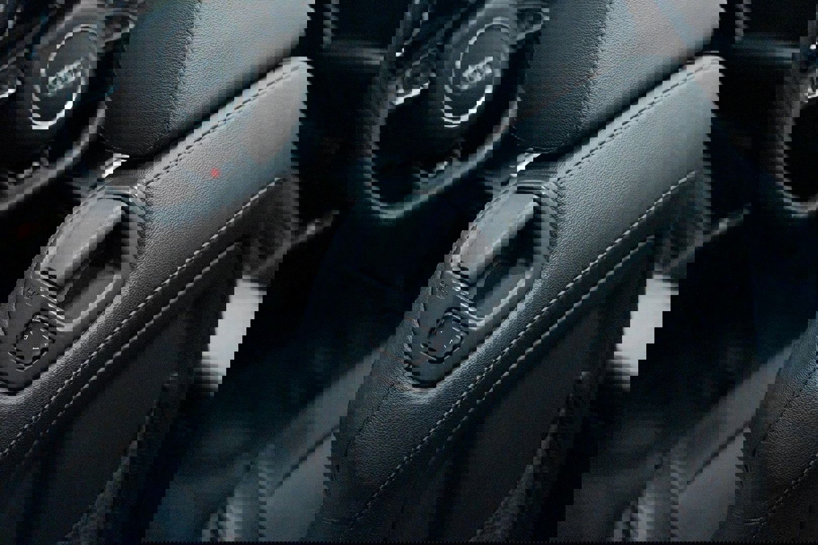 Used 2014 Audi RS 5 Cabriolet image 25