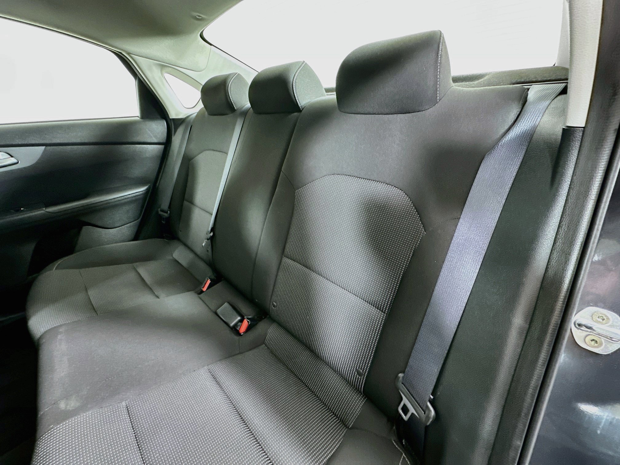 Used 2020 Kia Forte LXS FWD image 22