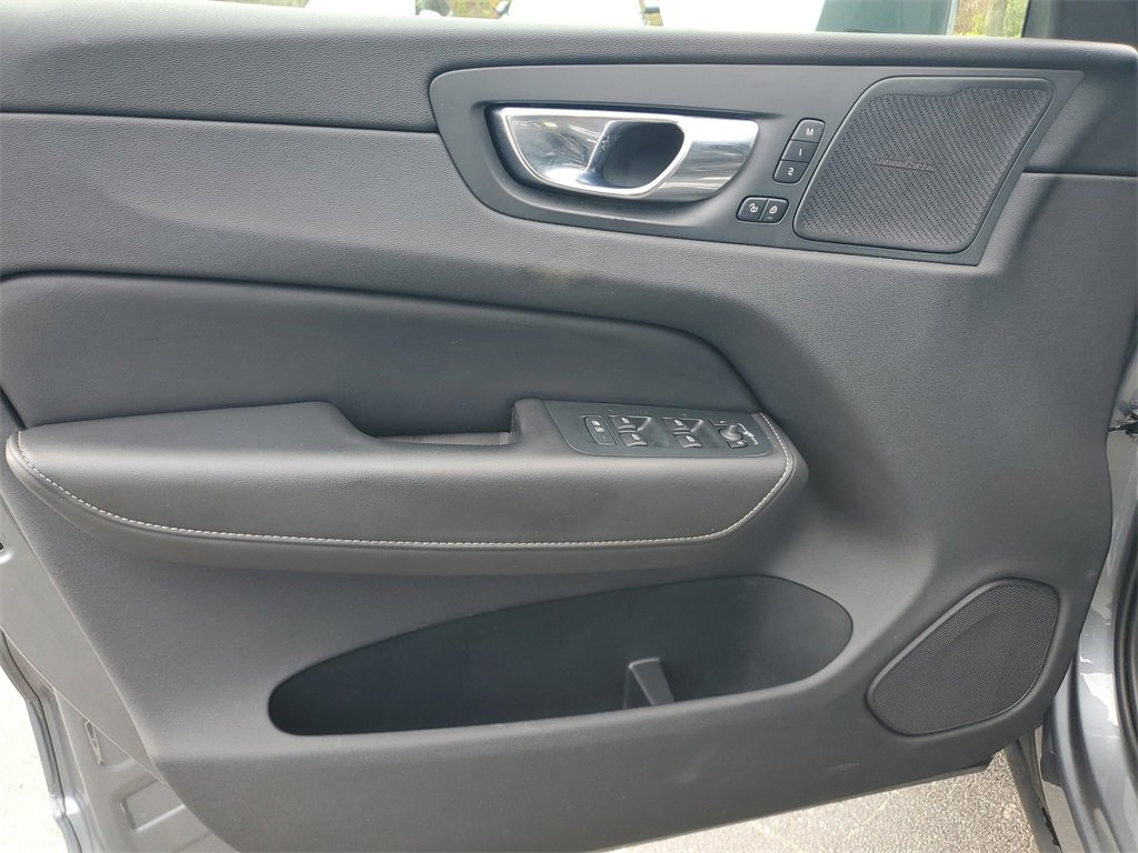 Used 2020 Volvo XC60 T6 Inscription image 18