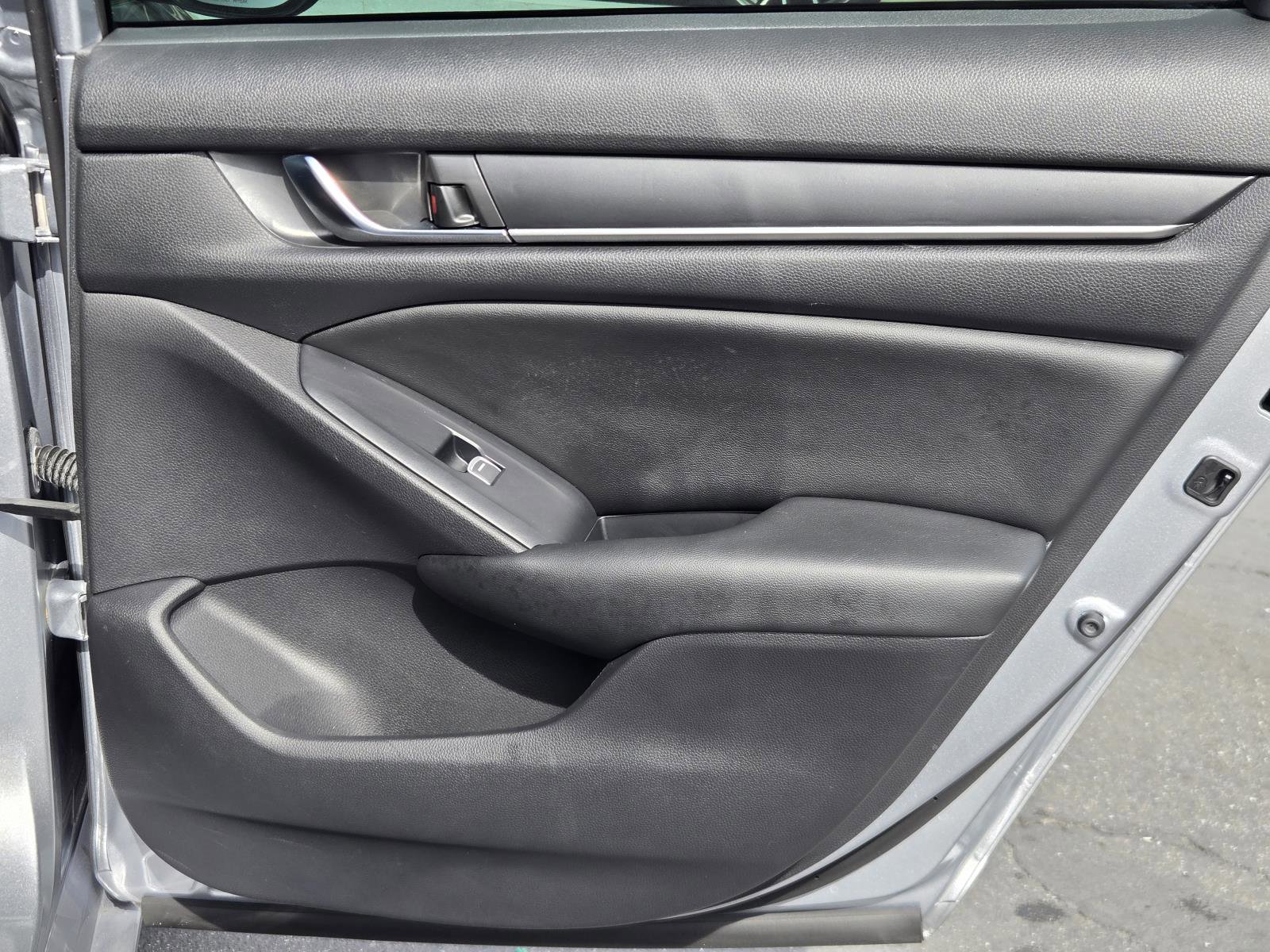 Used 2019 Honda Accord LX image 28