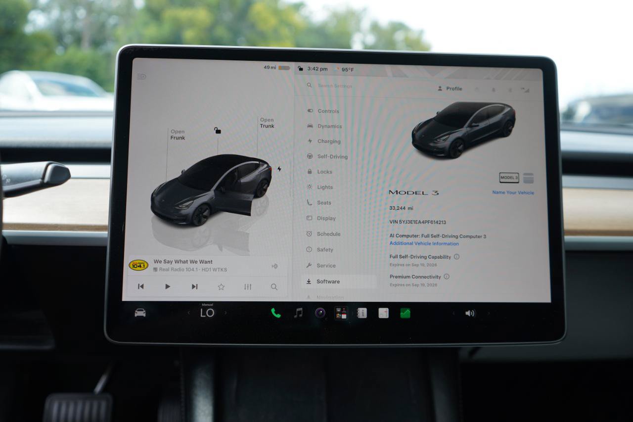 Used 2023 Tesla Model 3 Standard Range RWD image 10