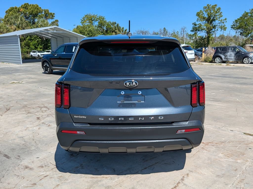 Certified 2021 Kia Sorento LX FWD image 7
