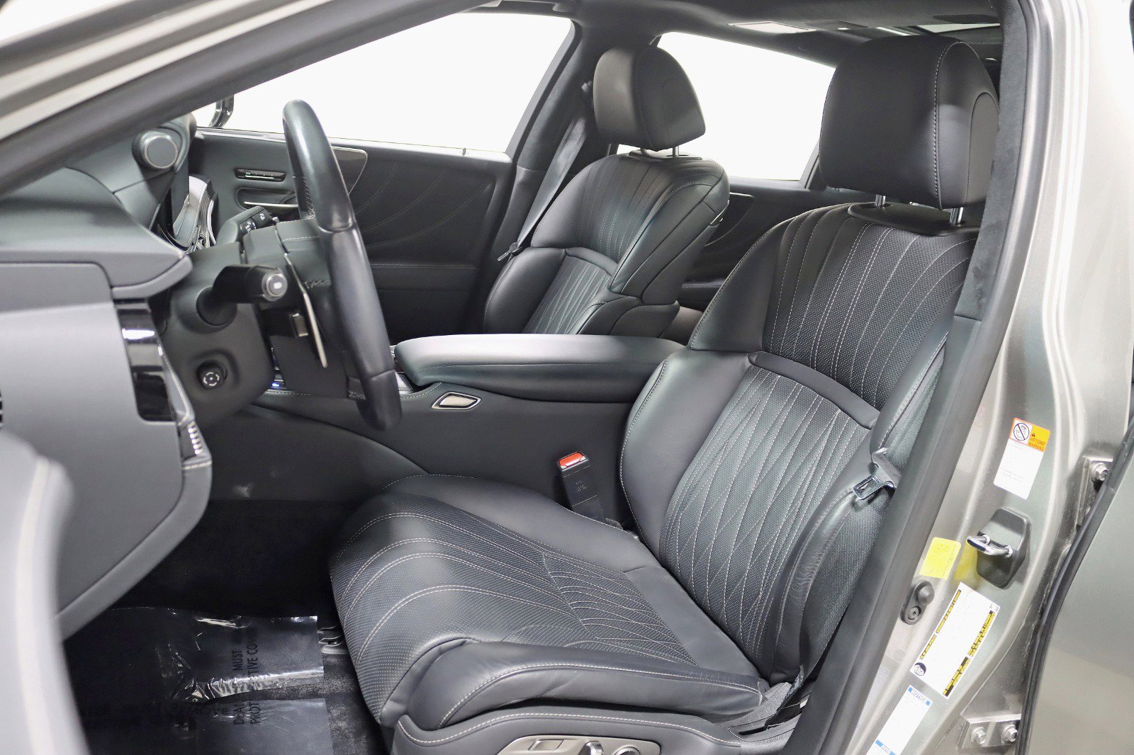 Used 2021 Lexus LS 500 AWD w/ Luxury Package image 27