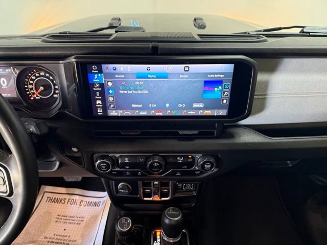 Certified 2024 Jeep Gladiator Sport AWD/4WD image 26