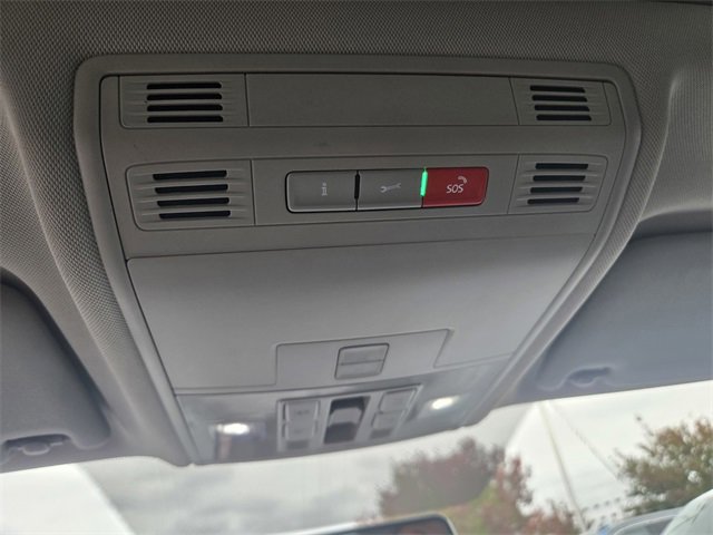 Used 2022 Volkswagen Taos SE w/ Panoramic Sunroof Package image 21