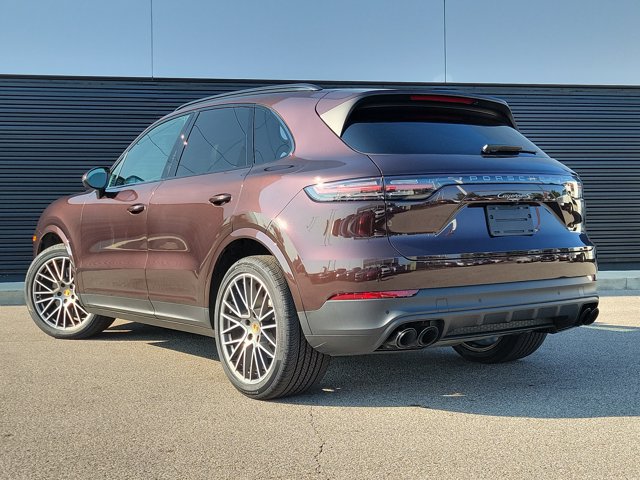 Certified 2023 Porsche Cayenne S Platinum AWD/4WD image 3