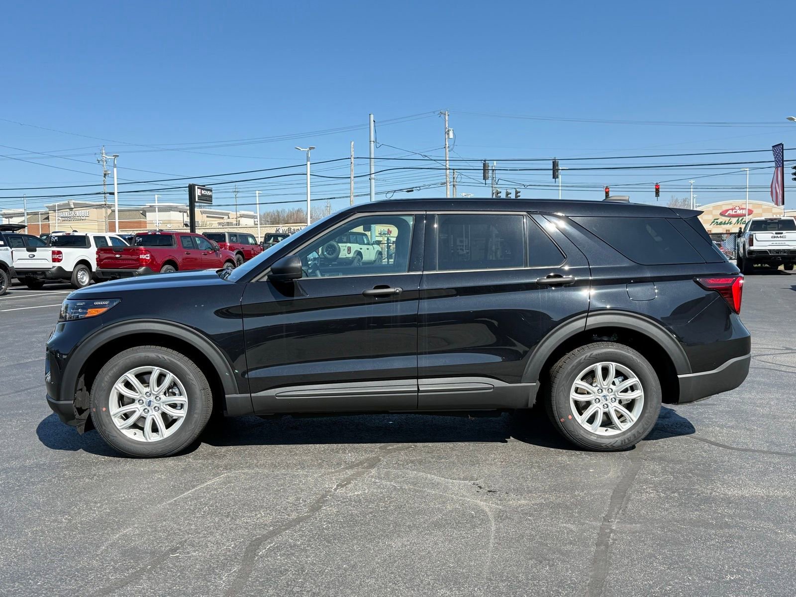 New 2025 Ford Explorer 4WD Police Interceptor w/ Police Upgrade Package image 3