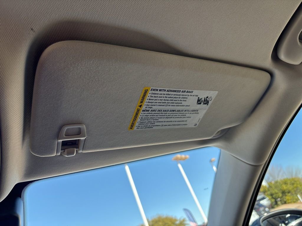 Used 2022 Buick Envision Essence w/ Technology Package I image 35