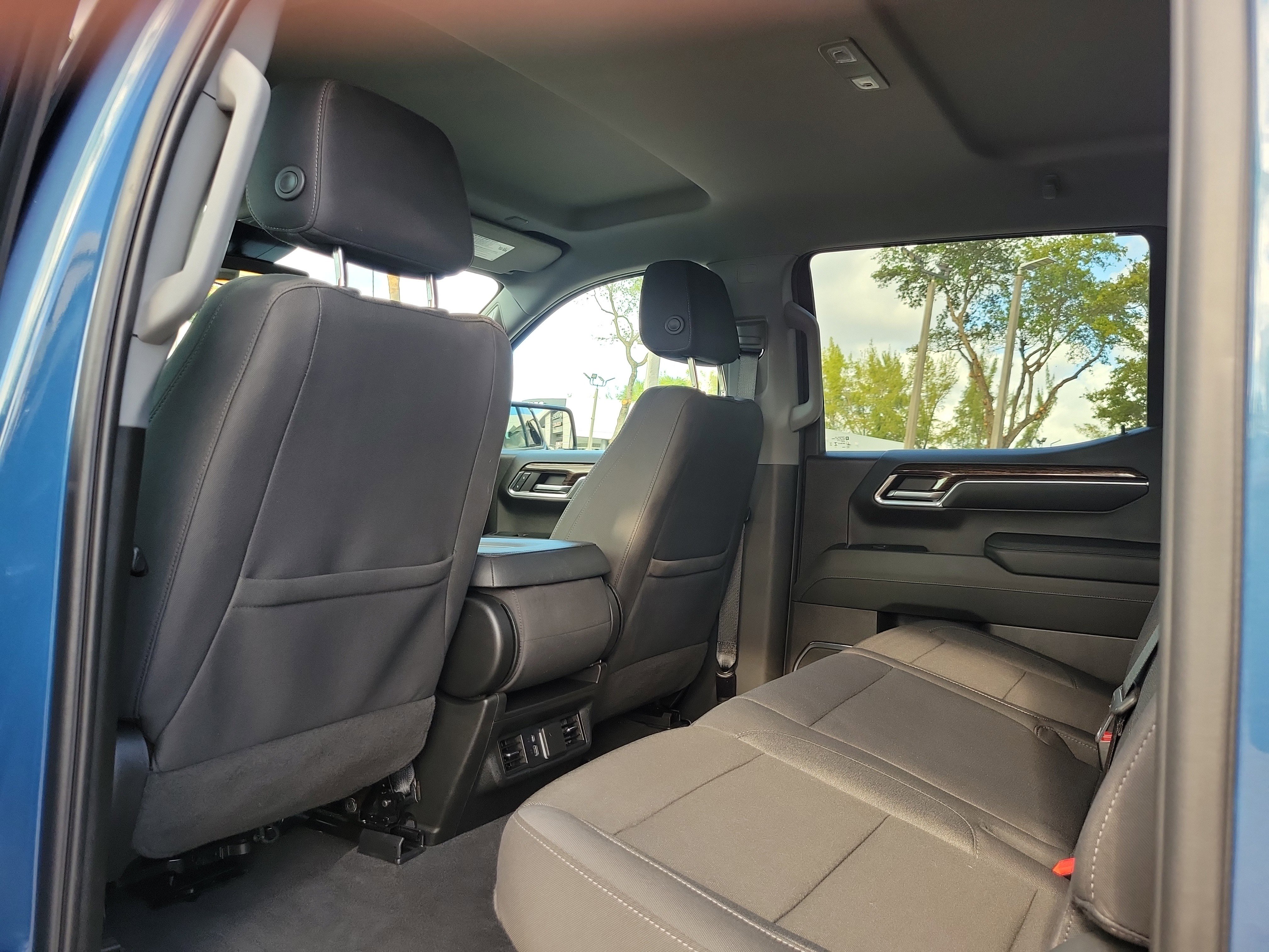 Used 2024 GMC Sierra 1500 Elevation image 15