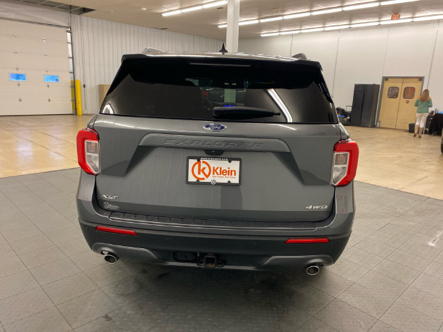 Used 2023 Ford Explorer XLT w/ Equipment Group 202A AWD/4WD image 11