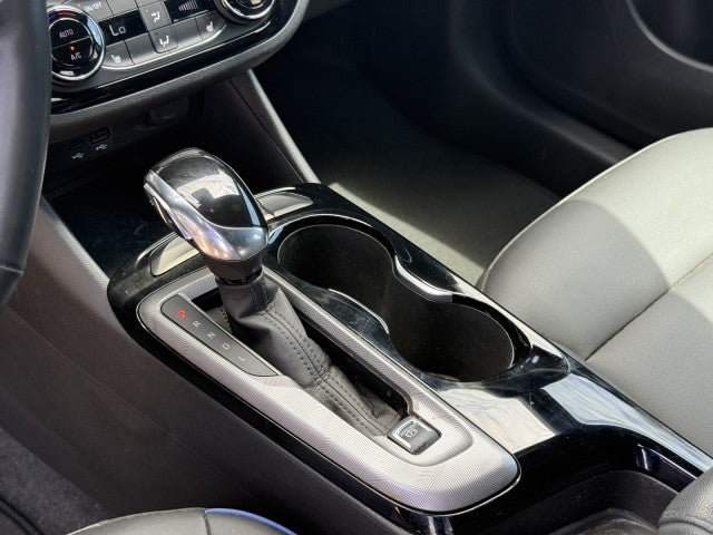 Used 2024 Buick Envista Sport Touring w/ Convenience I Package FWD image 20