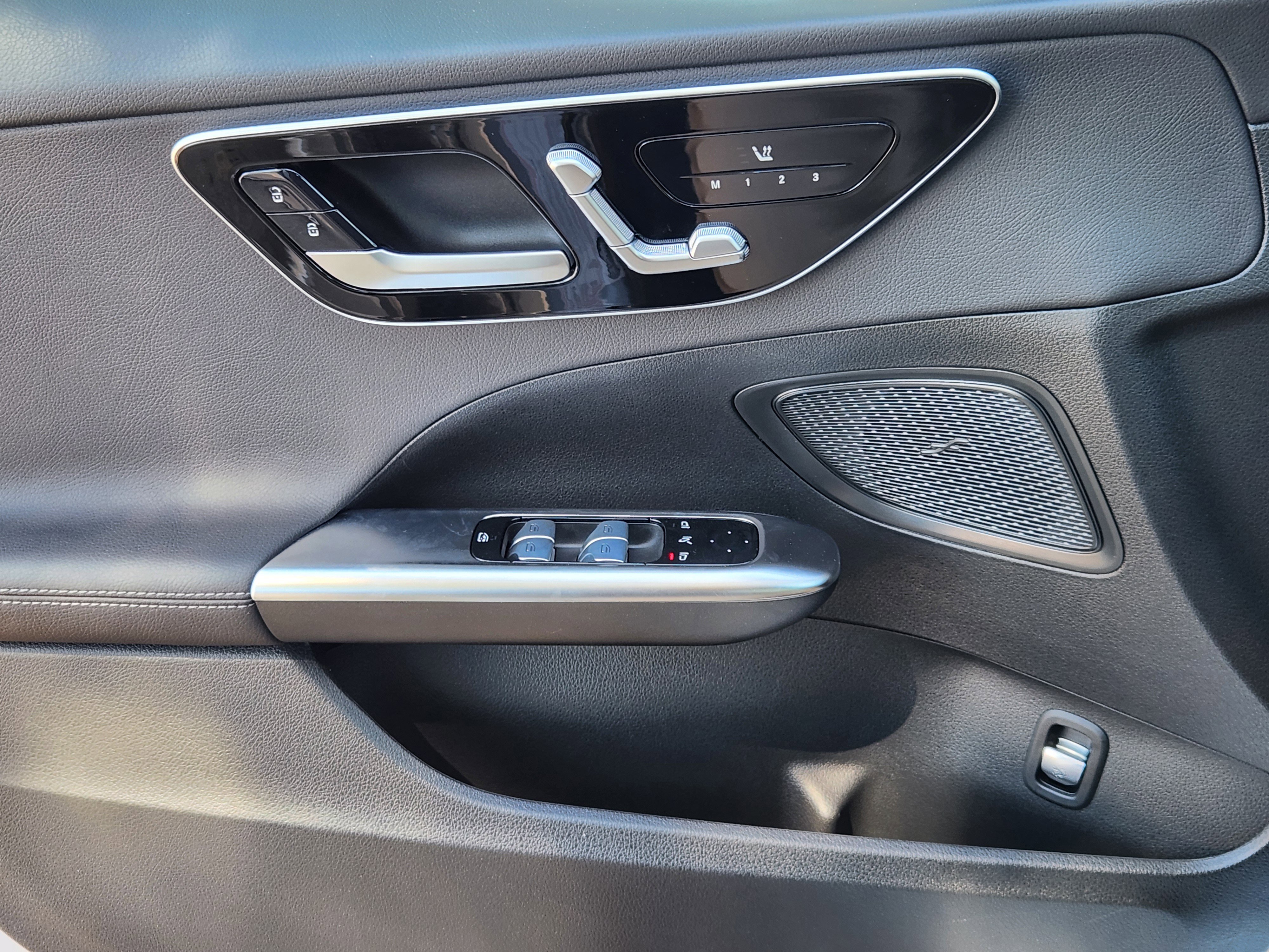 Certified 2025 Mercedes-Benz C 300 4MATIC Sedan image 22