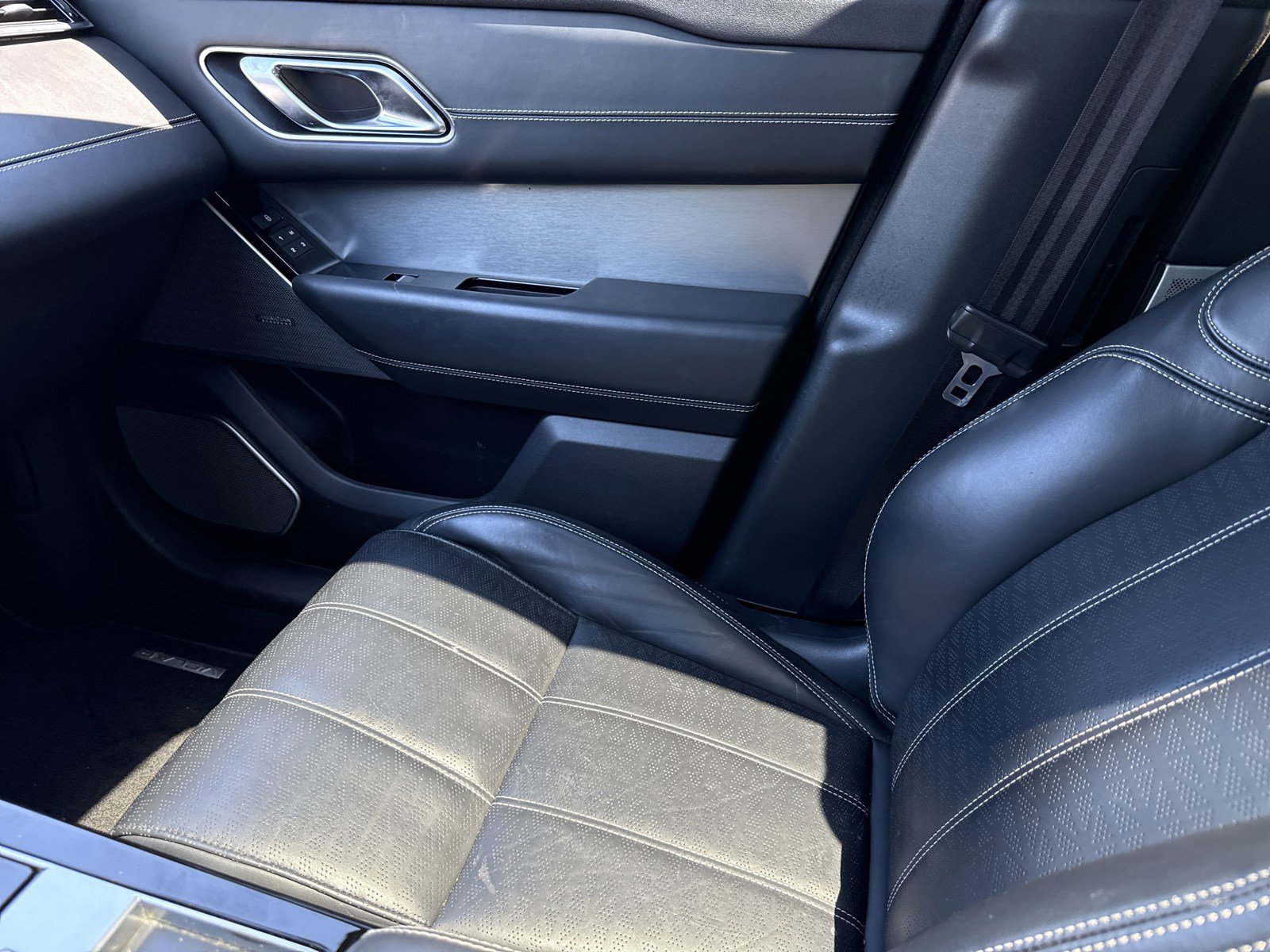 Used 2019 Land Rover Range Rover Velar R-Dynamic HSE AWD/4WD image 25
