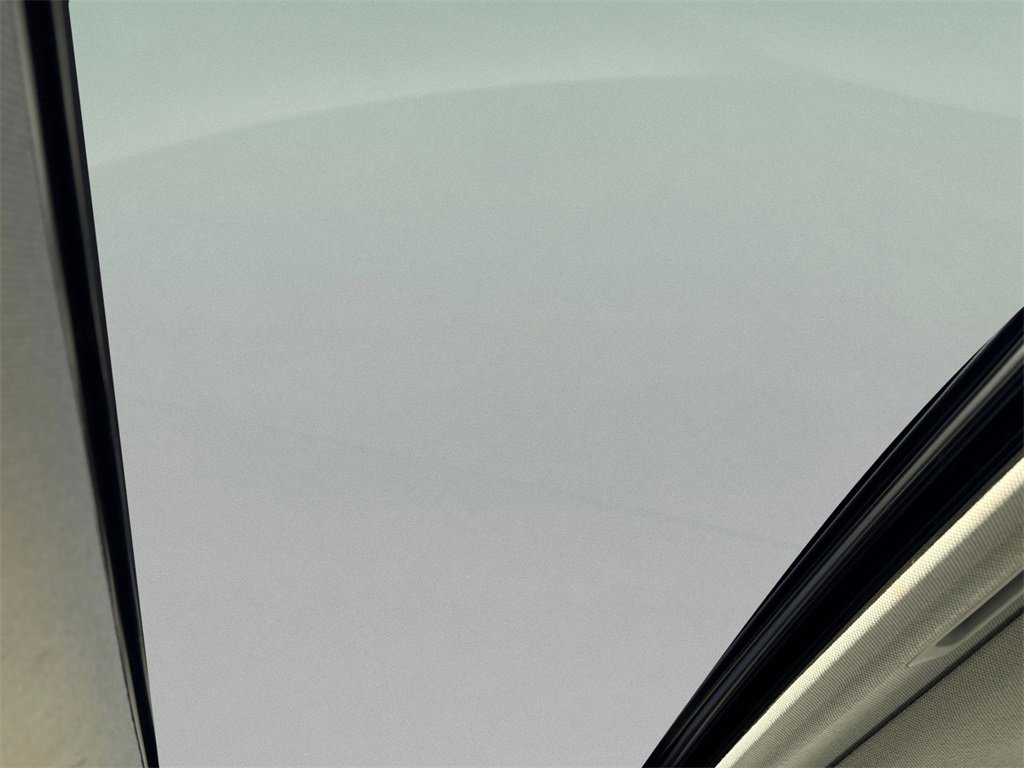 Used 2023 Hyundai Elantra Limited w/ Cargo Package image 27