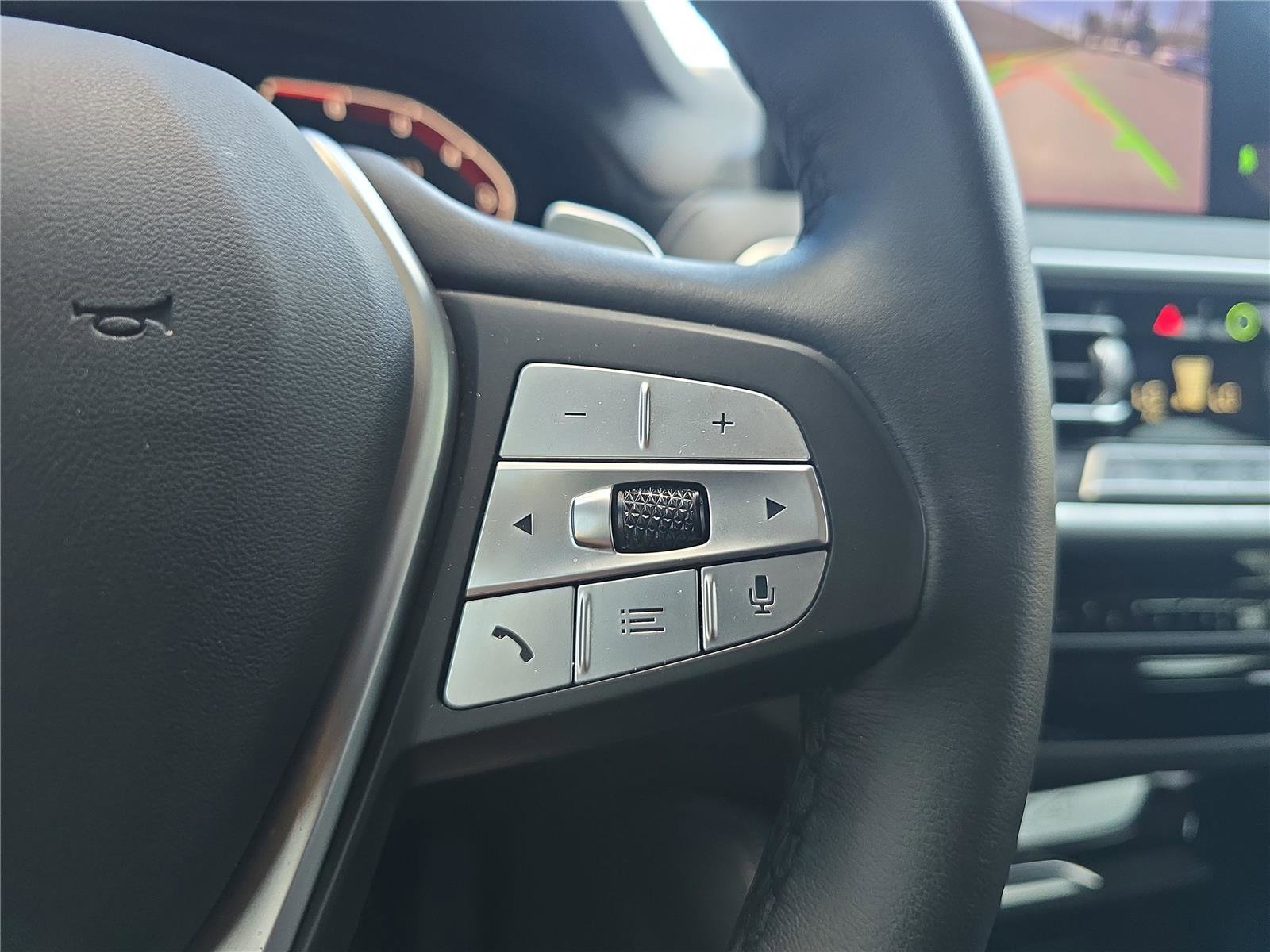 Used 2023 BMW X4 xDrive30i w/ Convenience Package image 22